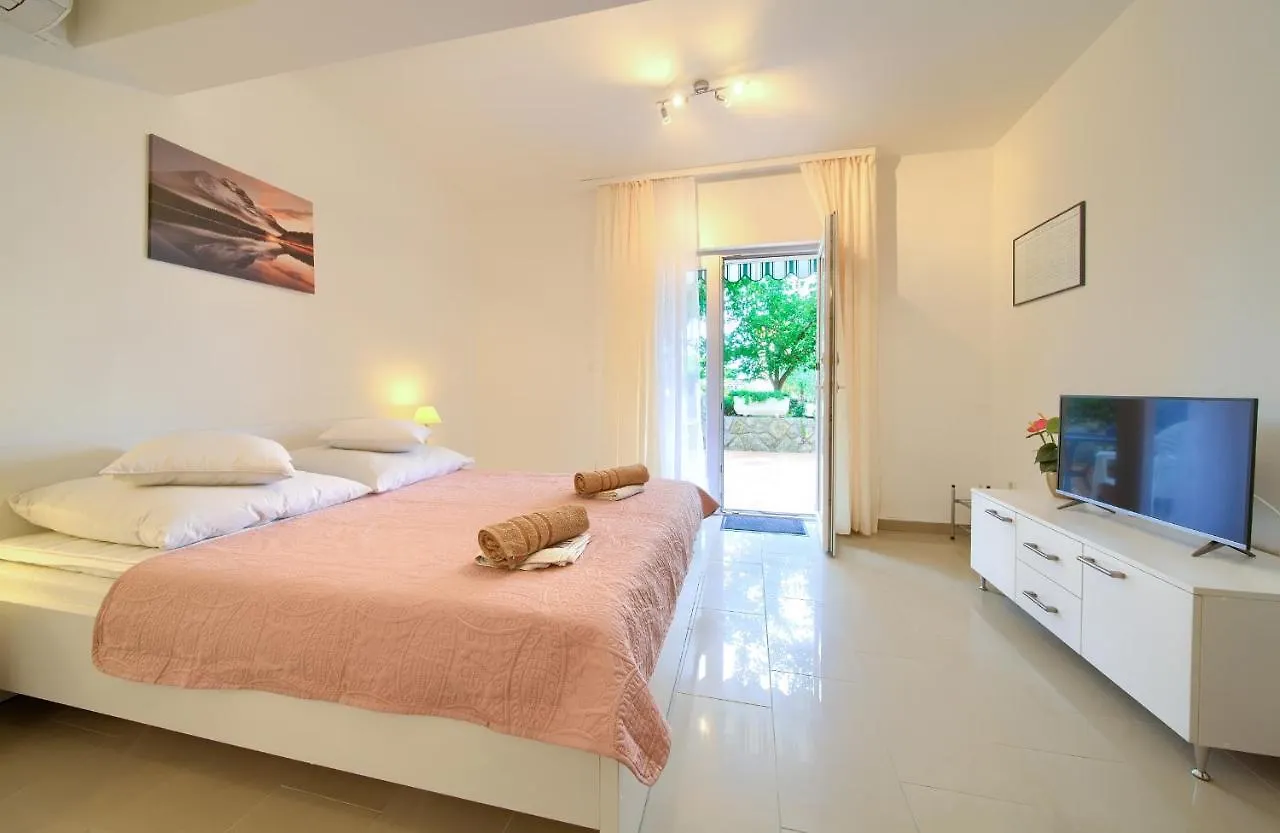 Apartmani Mara Matic Malinska Lägenhet