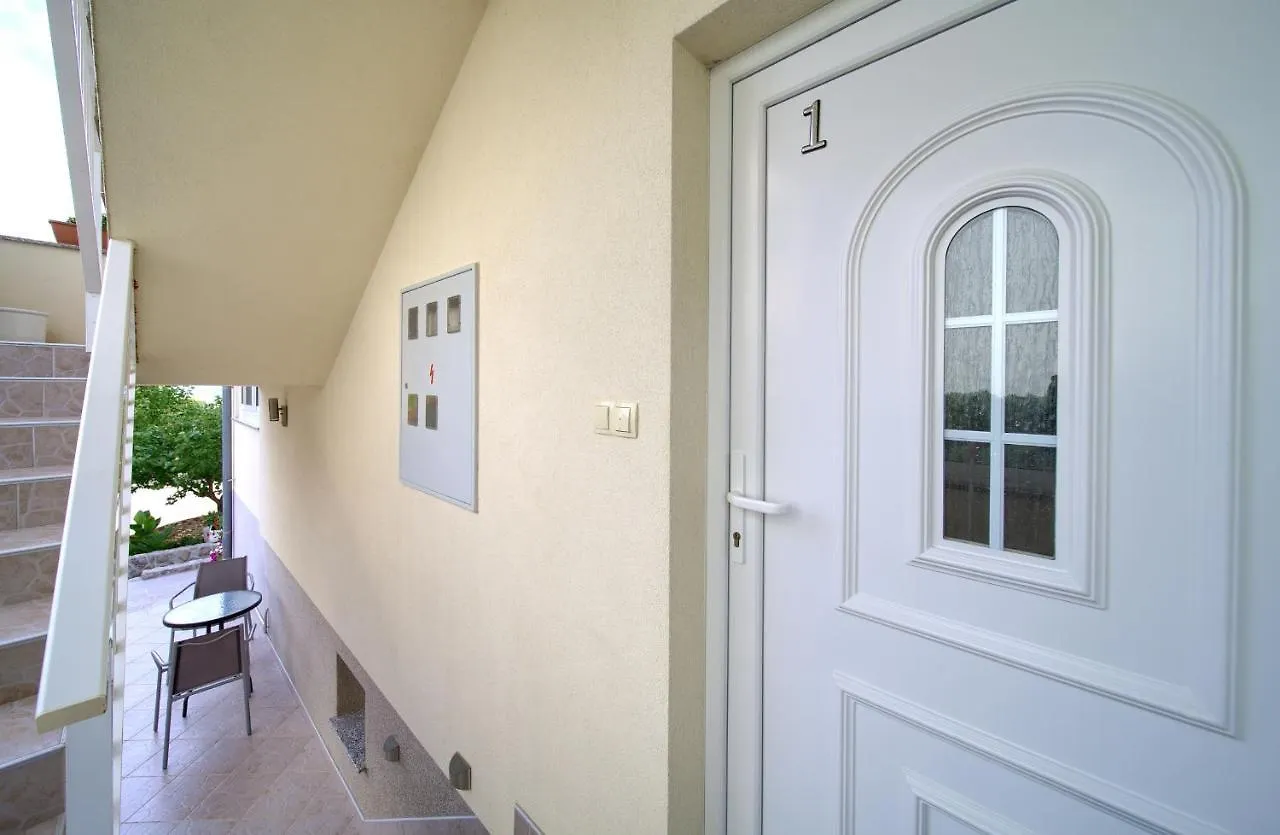 Apartment Apartmani Mara Matic Malinska Croatia