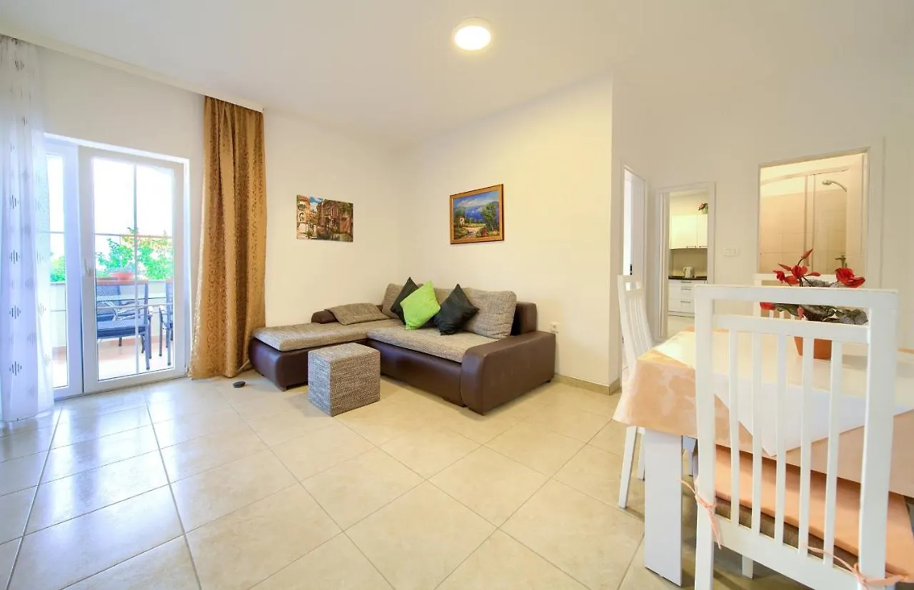 Apartmani Mara Matic Malinska 0*,