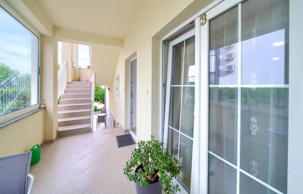 Apartmani Mara Matic Malinska Apartment